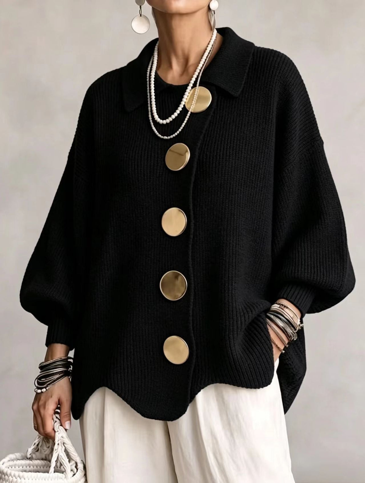 Vittoria | Cardigan oversize con grandi bottoni dorati