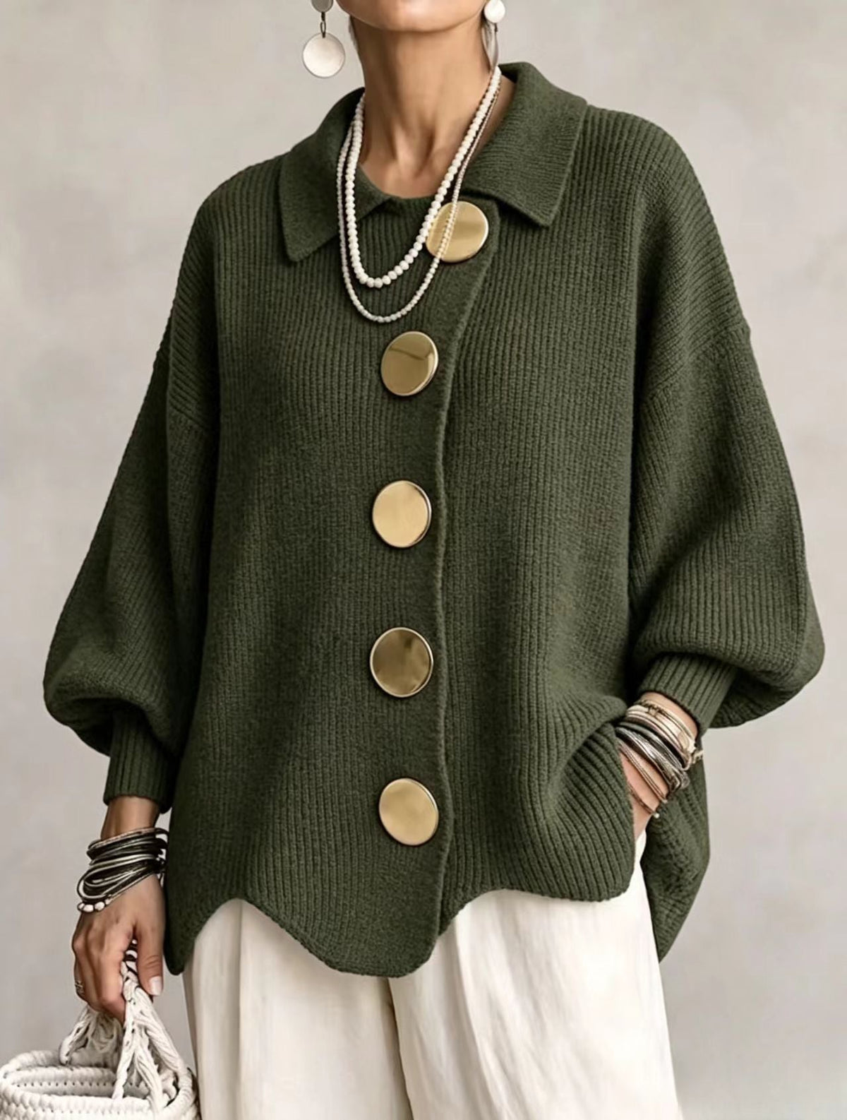Vittoria | Cardigan oversize con grandi bottoni dorati